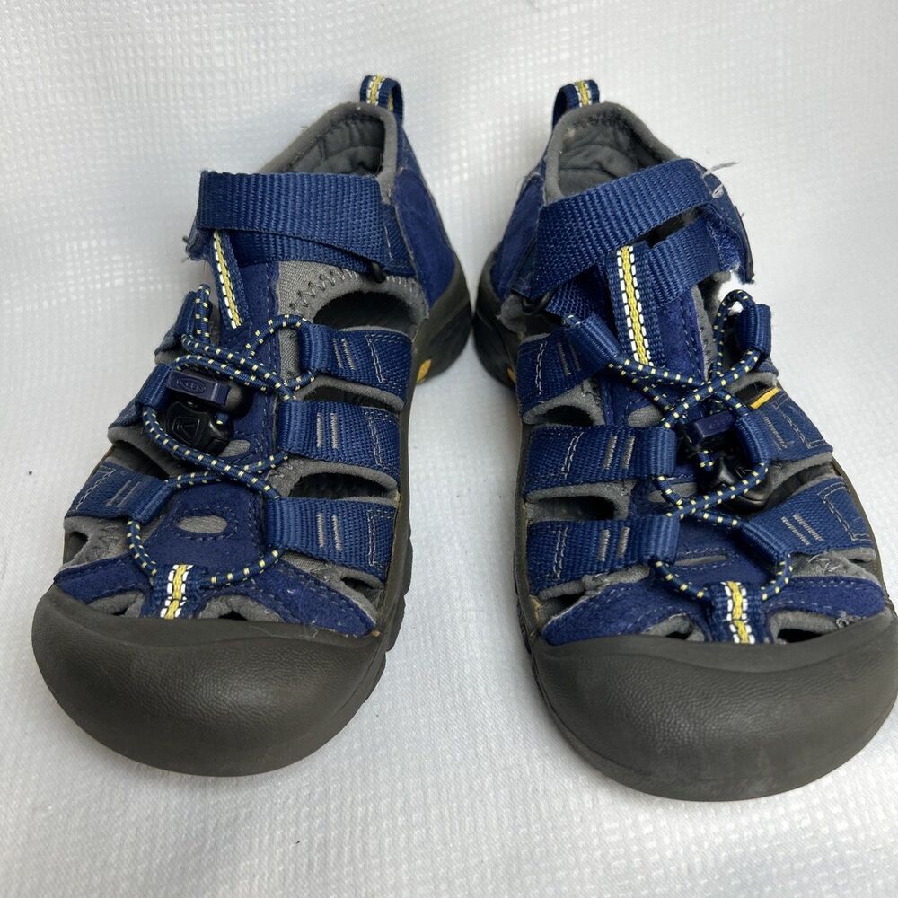 Keen Sandals, Boys Youth Size 1, Hiking Walking Water Sport Enforced Toe - Picture 2 of 10